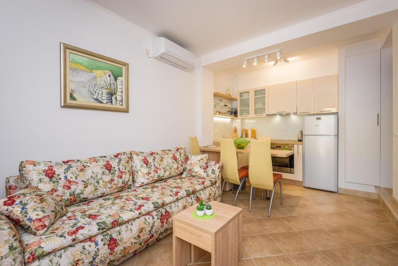 Apartment Jadranka With Sea View In Rogotin Exterior foto